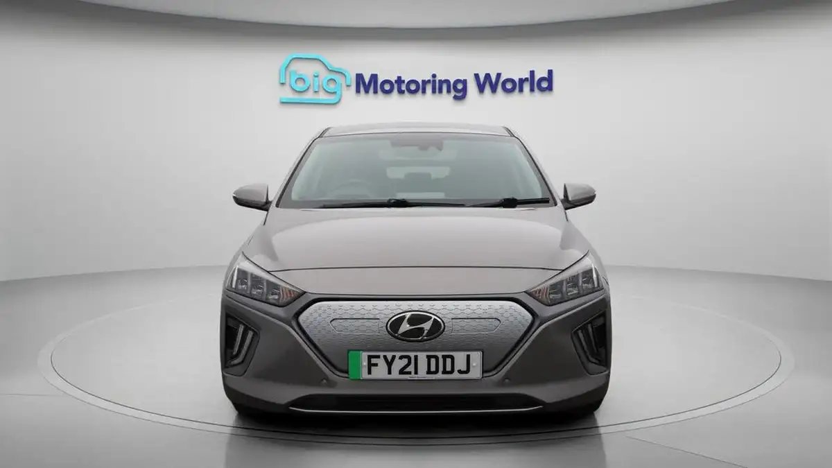 2021-hyundai-ioniq-e-premium-se-electric-100kw-big-2