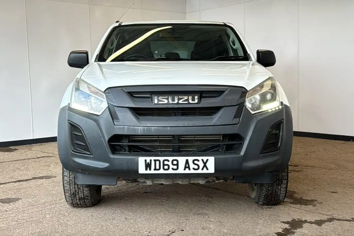 2019-isuzu-d-max-19td-utility-4x4-double-pickup-big-6