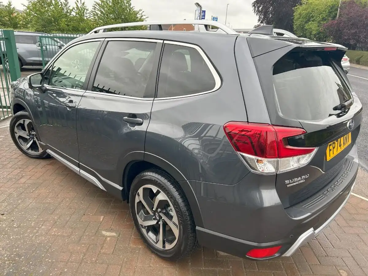 2024-subaru-forester-20-e-boxer-xe-premium-big-2