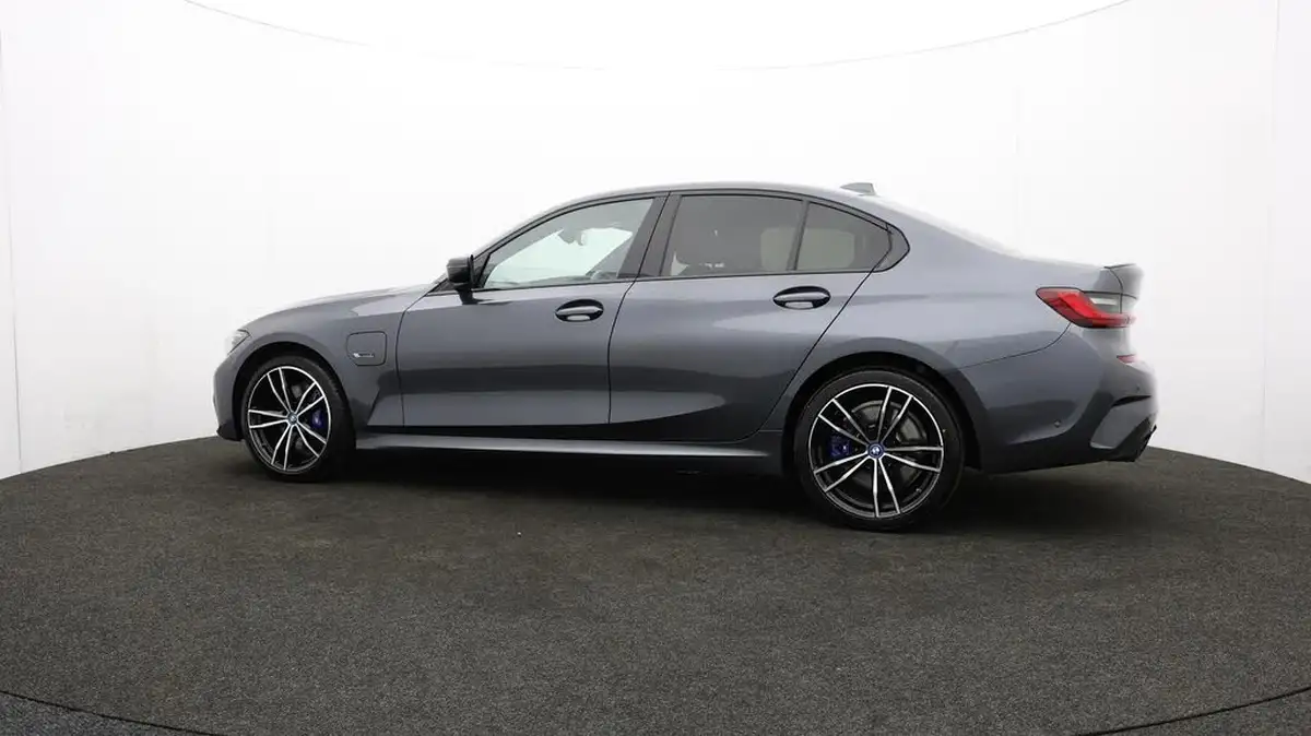 2022-bmw-3-series-20-330e-m-sport-pro-pack-saloon-4d-big-65