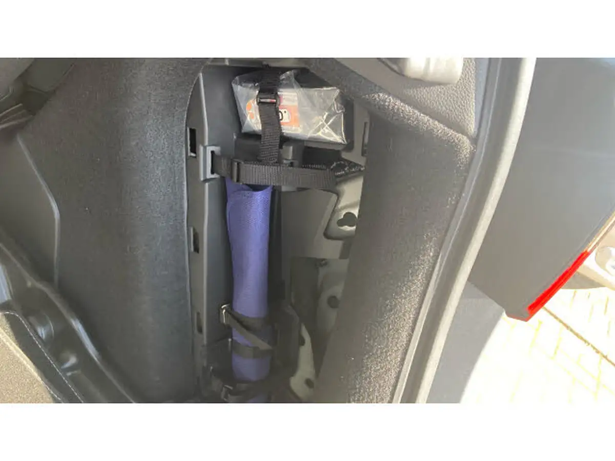 2021-honda-jazz-15-i-mmd-crosstar-ex-109ps-two-tone-big-42