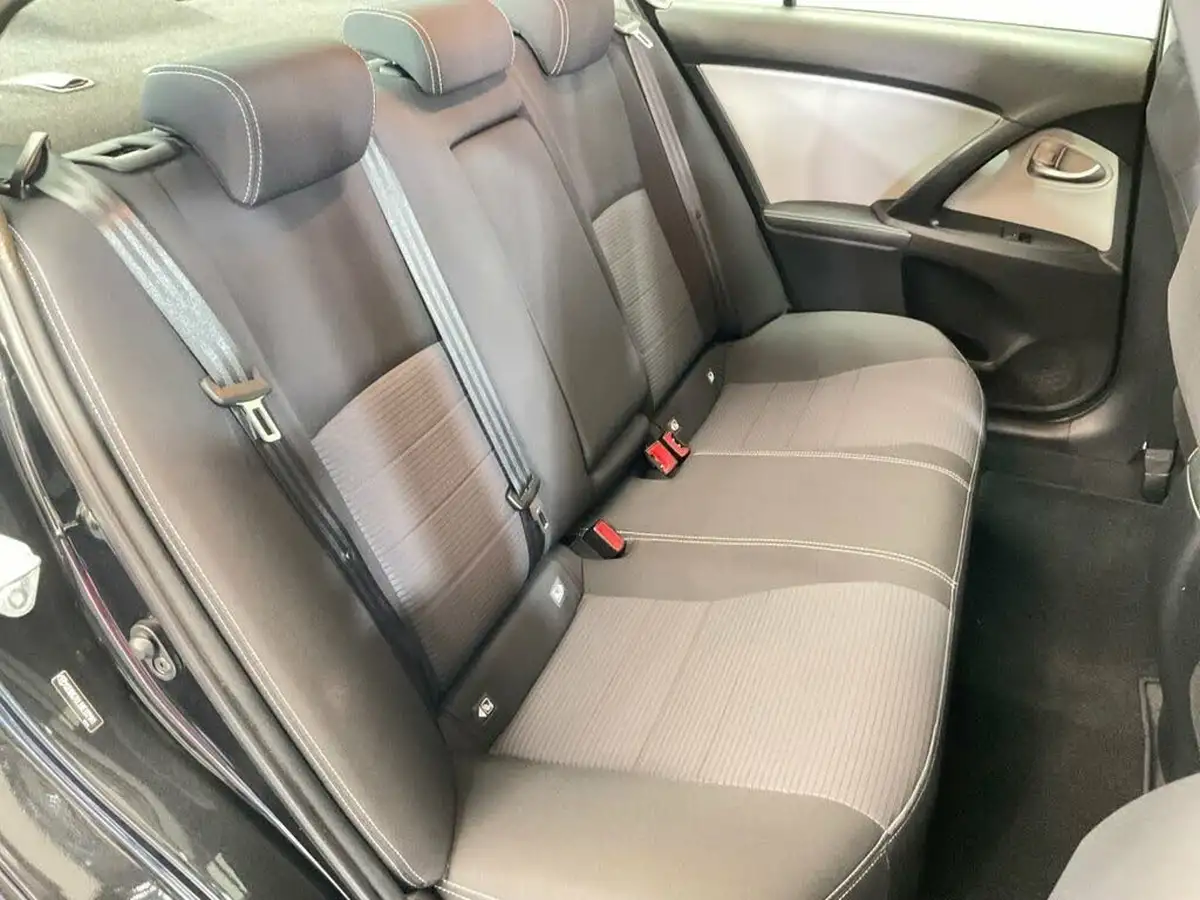 2017-toyota-avensis-18-v-matic-business-edition-saloon-4d-big-24