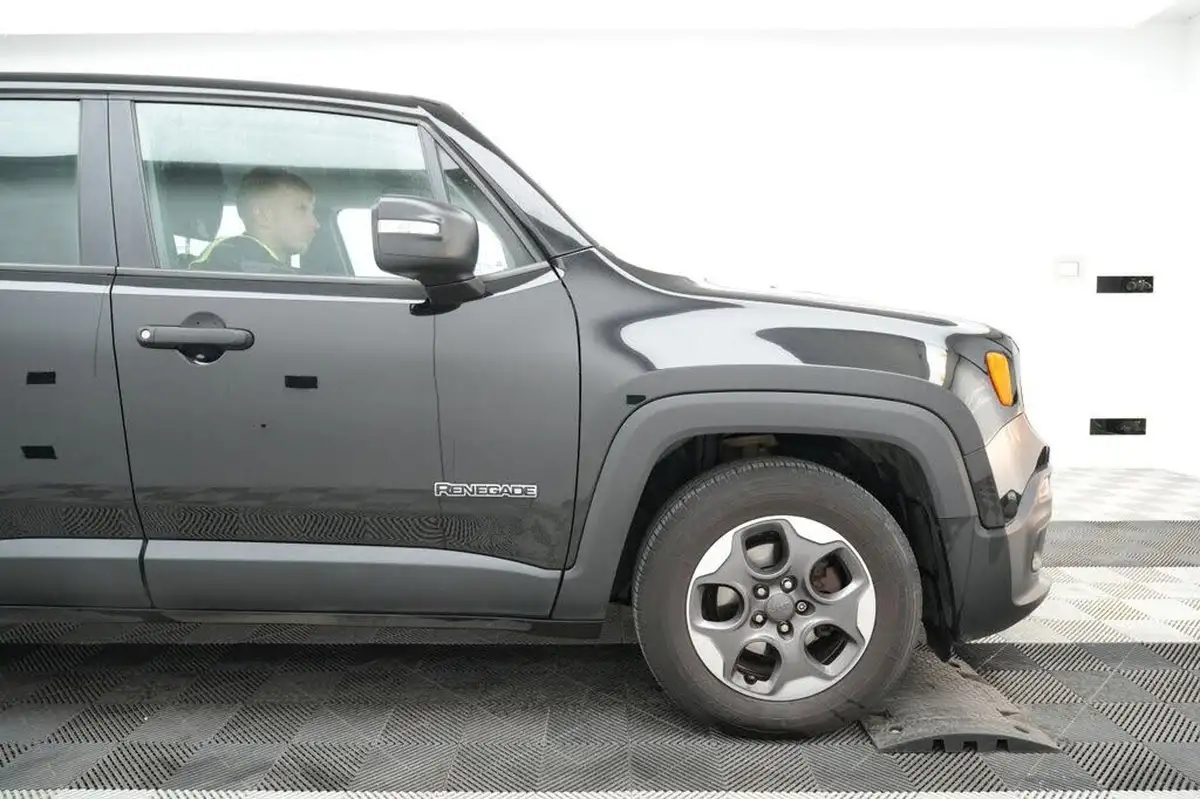 2017-jeep-renegade-14-multiair-ii-sport-big-2