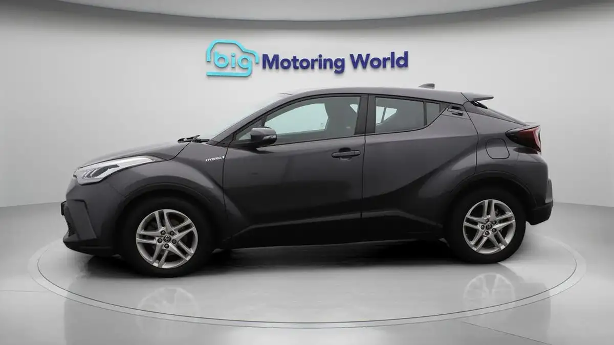 2021-toyota-c-hr-18-vvt-i-icon-big-4