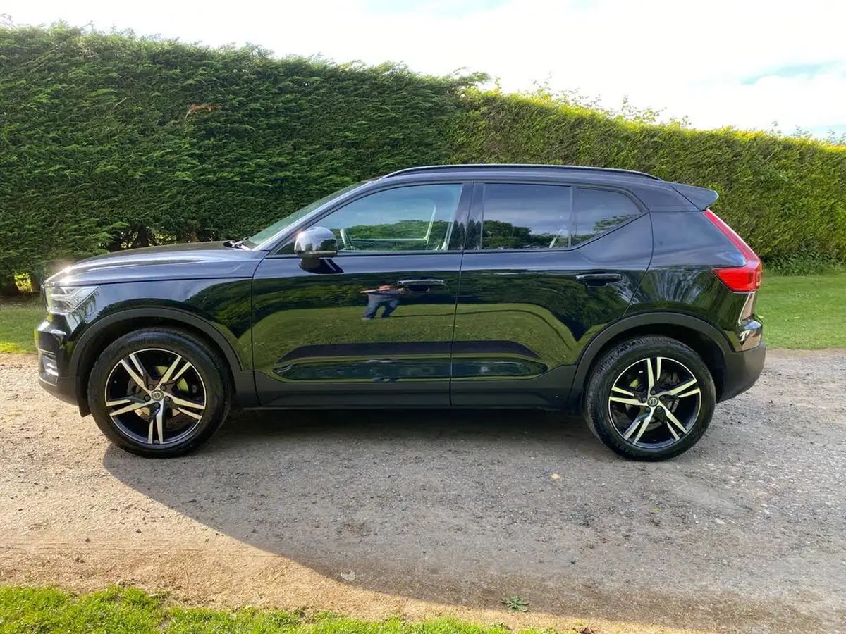 2021-volvo-xc40-15-t3-r-design-161bhp-auto-big-3