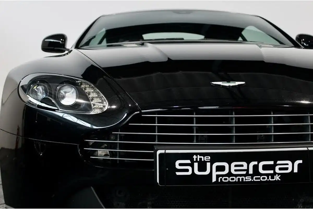 2015-aston-martin-vantage-47-v8-vantage-coupe-sportshift-big-28