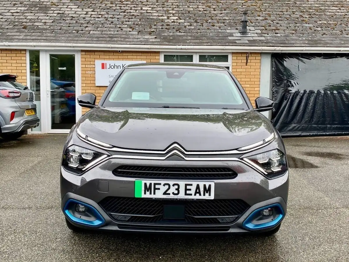 2022-citroen-c4-e-shine-plus-big-5