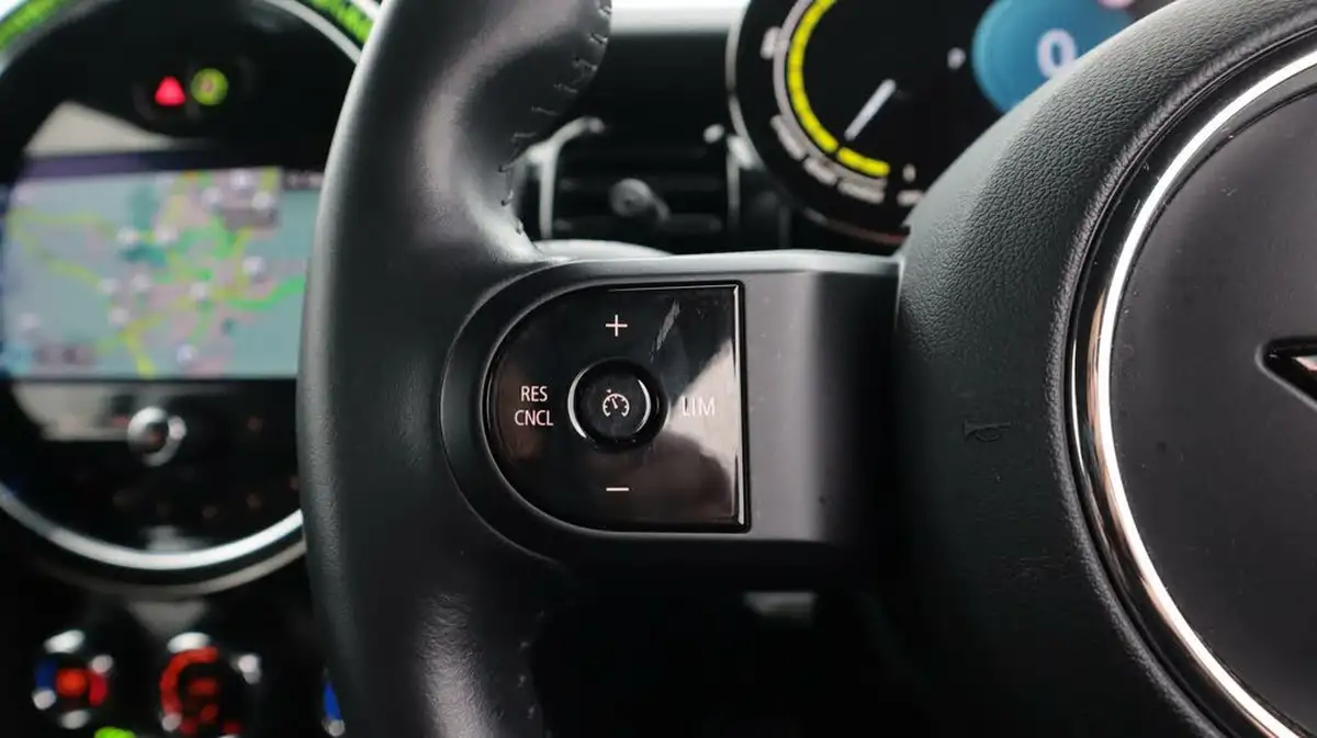 2022-mini-cooper-e-cooper-s-2-big-24