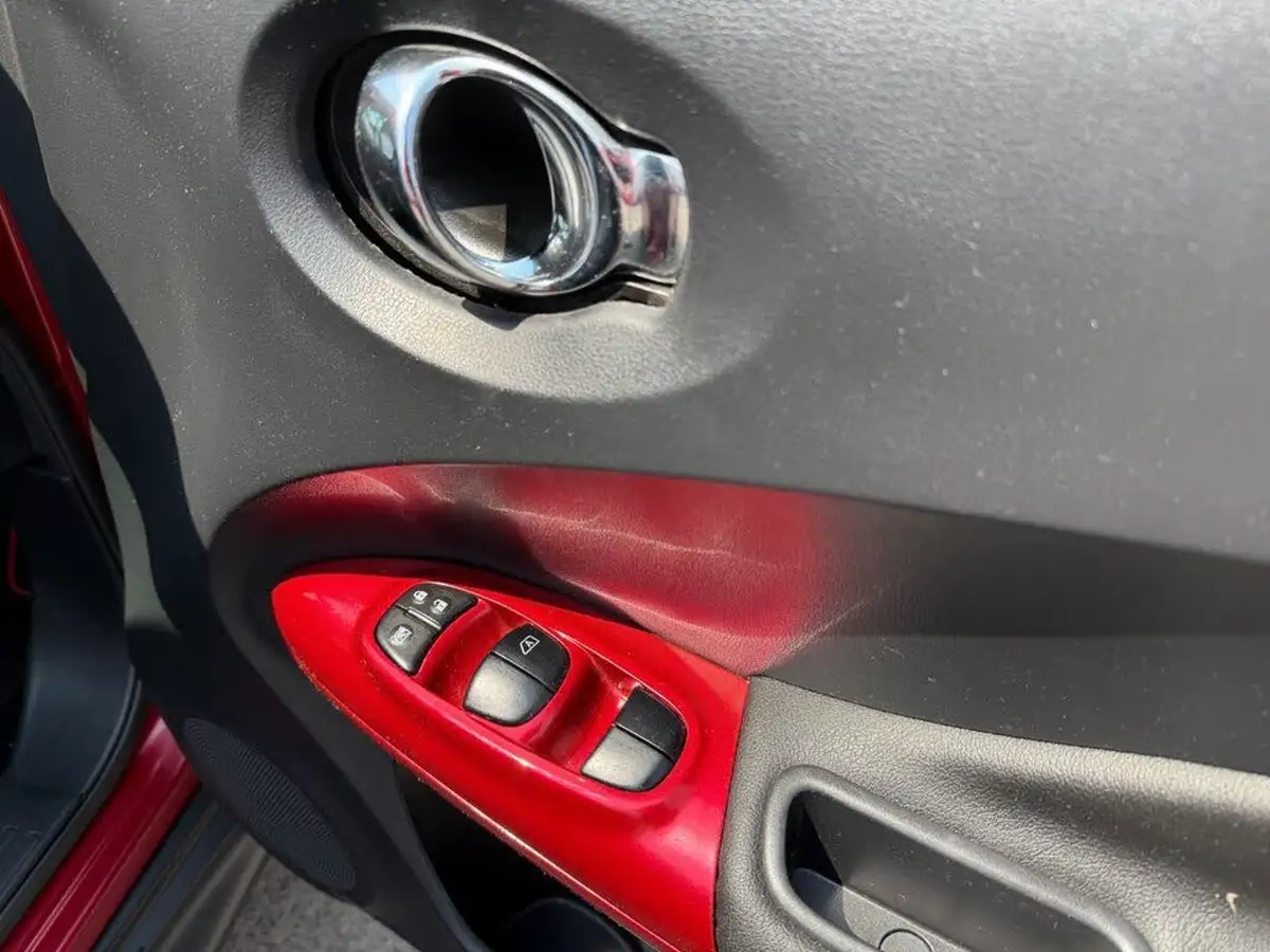 2015-nissan-juke-12-tekna-big-10