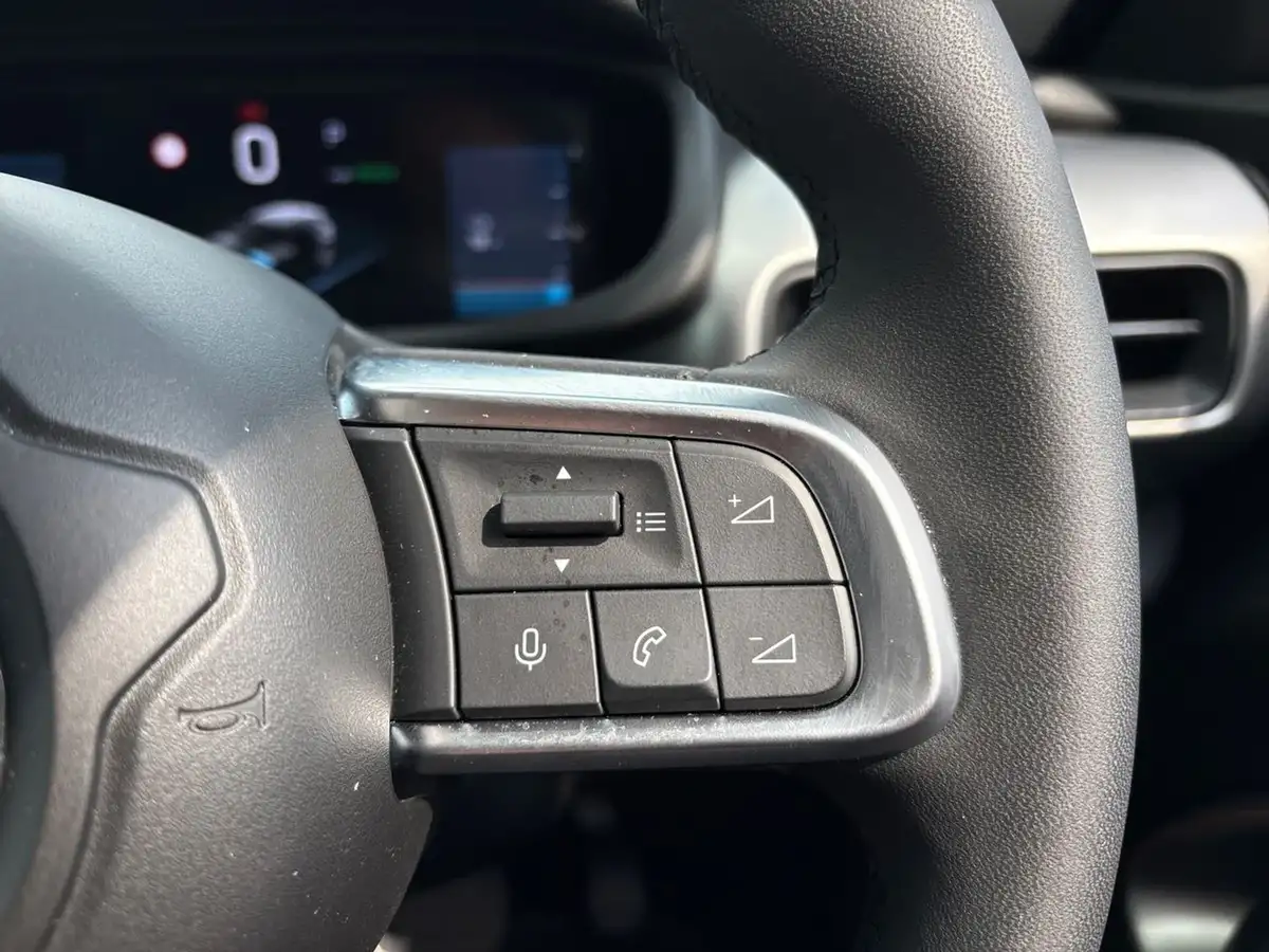 2024-jeep-avenger-e-summit-big-27