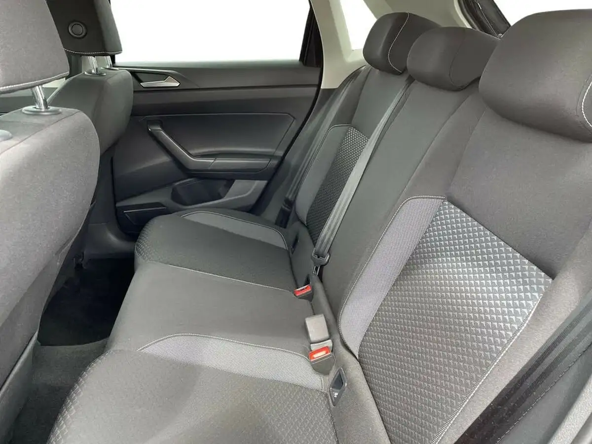 2021-volkswagen-polo-10-active-big-10