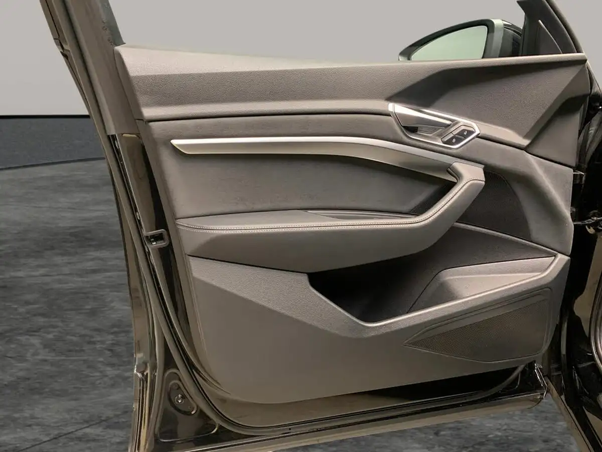 2021-audi-e-tron-55e-s-line-station-wagon-big-32