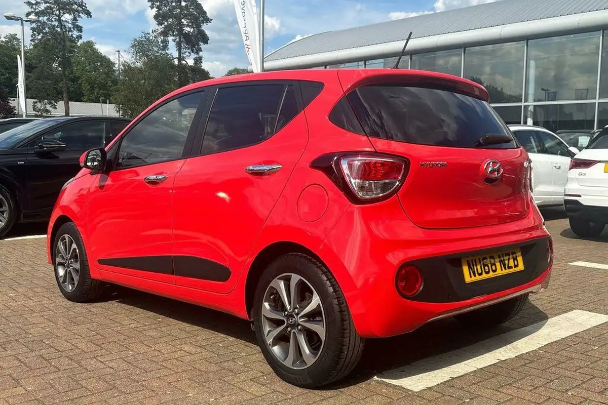 2018-hyundai-i10-12-premium-se-auto-big-8
