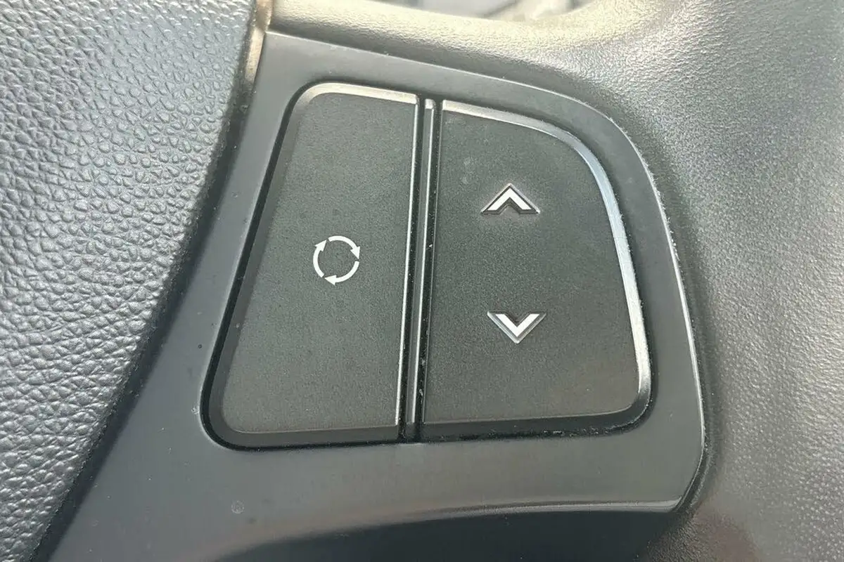 2018-hyundai-i10-12-premium-se-auto-big-36