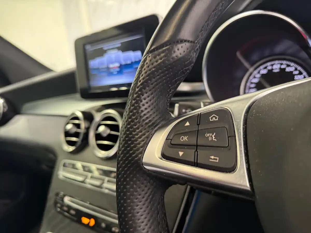 2018-mercedes-benz-glc-class-20-glc250-amg-line-premiumss-station-wagon-5d-big-38