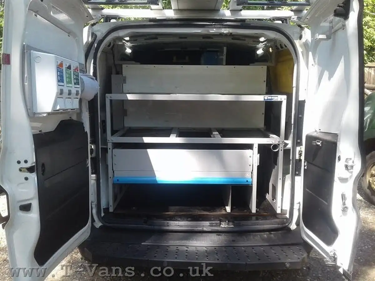 2015-fiat-doblo-cargo-16td-105eu-v-l1-refrigerated-van-big-5