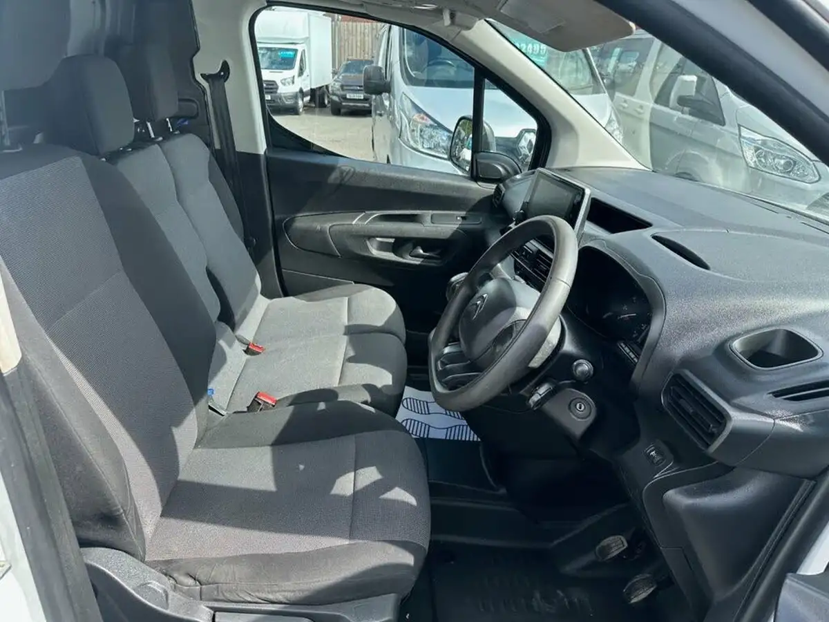 2019-citroen-berlingo-15bluehdi-1000-enterprise-100pseu6dt-e-panel-big-25