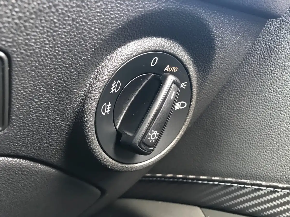 2019-seat-leon-20-tsi-cupra-lux-big-24