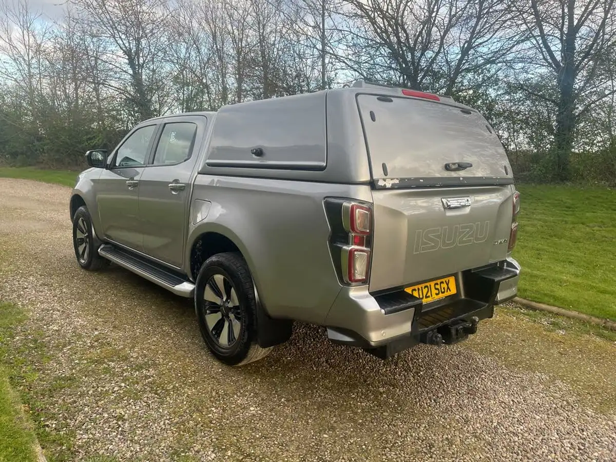 2021-isuzu-d-max-19td-dl40-auto-big-3