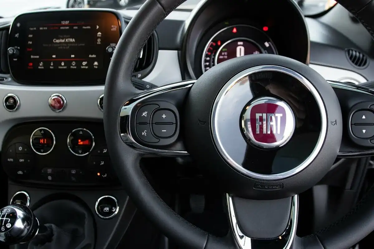 2020-fiat-500-10-star-big-20