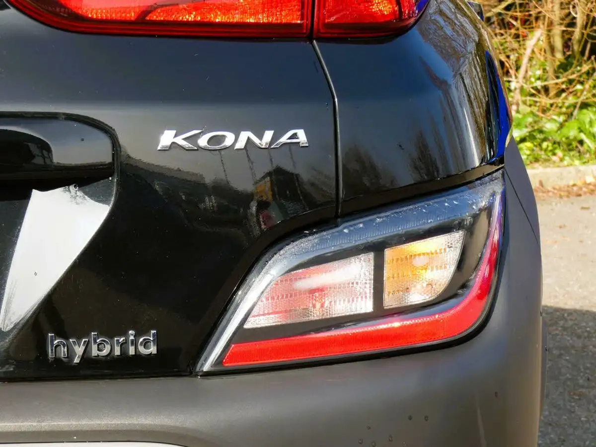 2023-hyundai-kona-16-gdi-se-connect-big-13