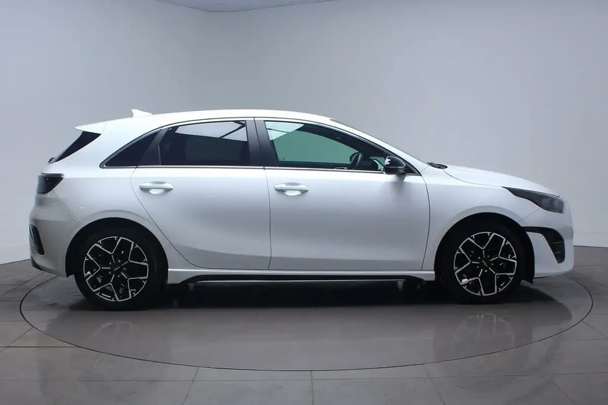 2024-kia-ceed-15-t-gdi-gt-line-158bhp-big-3