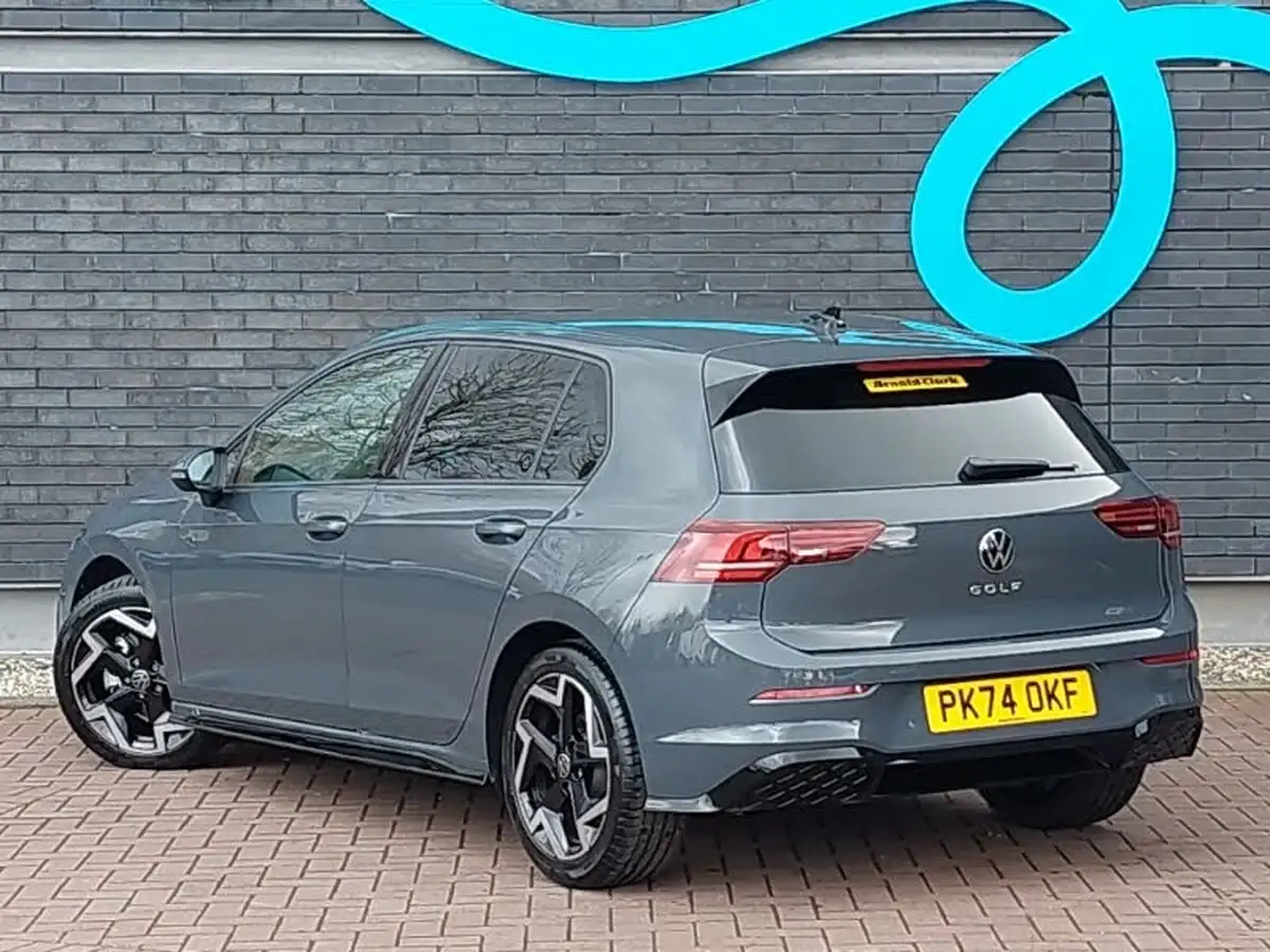 2024-volkswagen-golf-15-tsi-r-line-150ps-hatchback-big-1