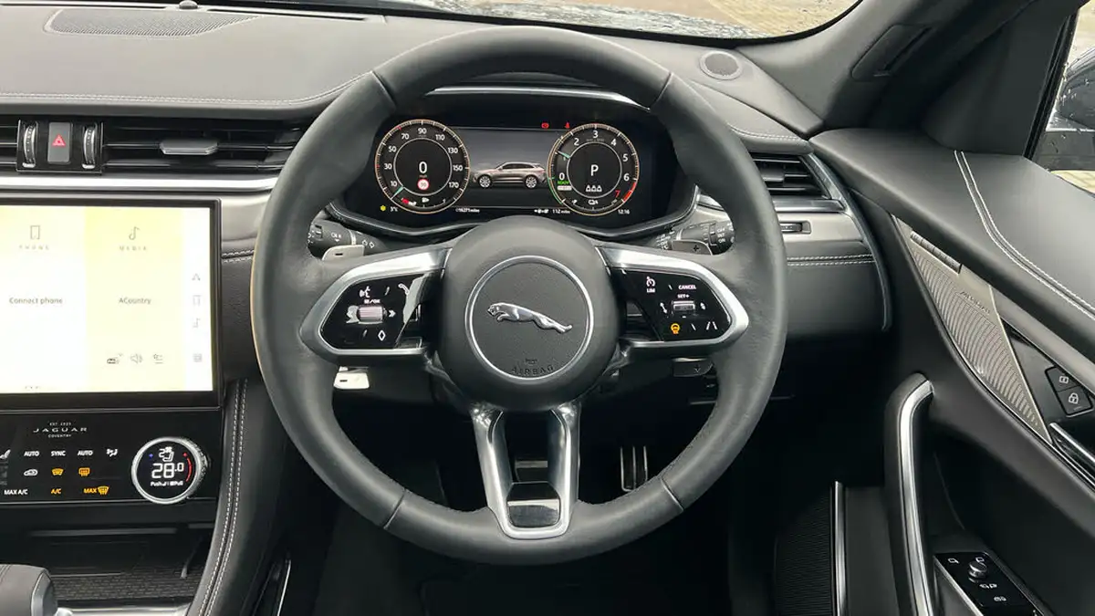 2023-jaguar-f-pace-20-p250-r-dynamic-se-black-big-14