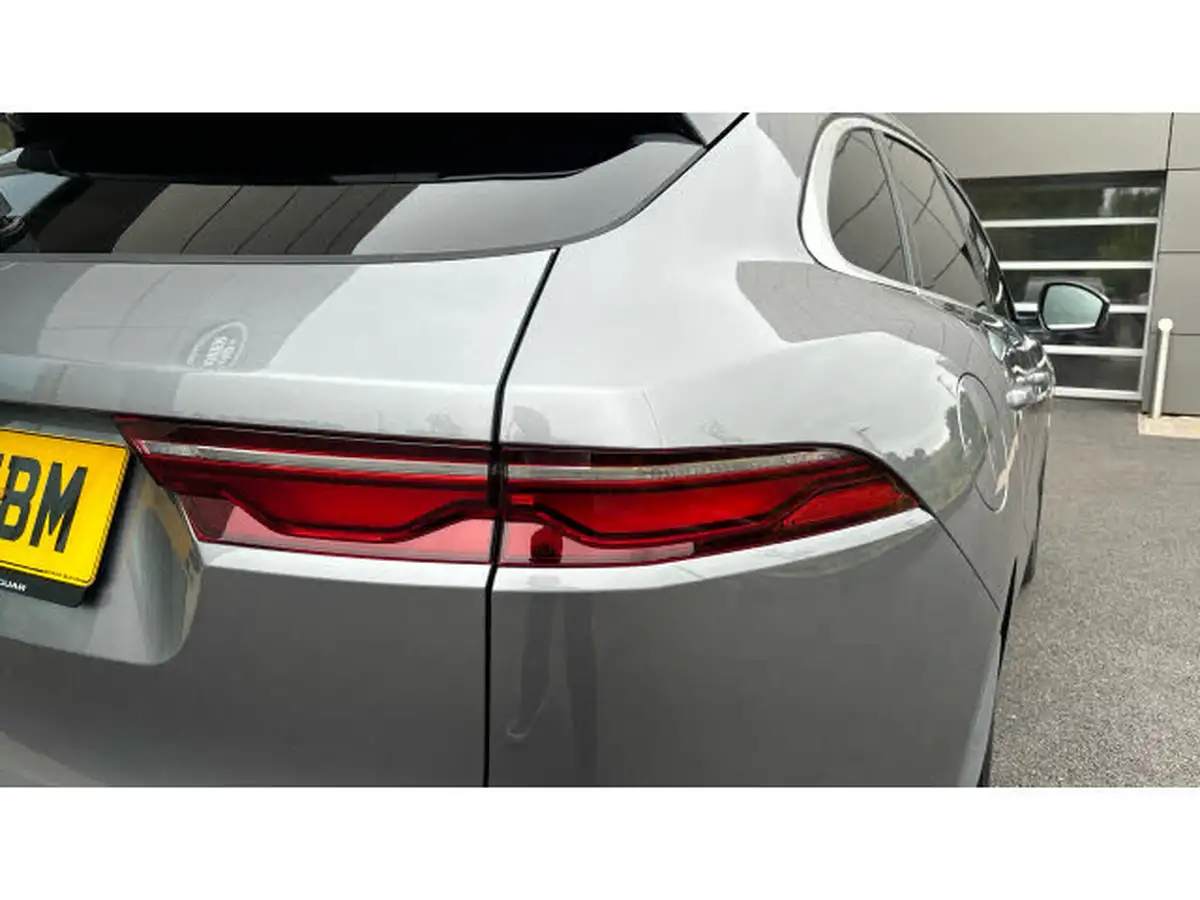 2024-jaguar-f-pace-20-d200-r-dynamic-s-big-15