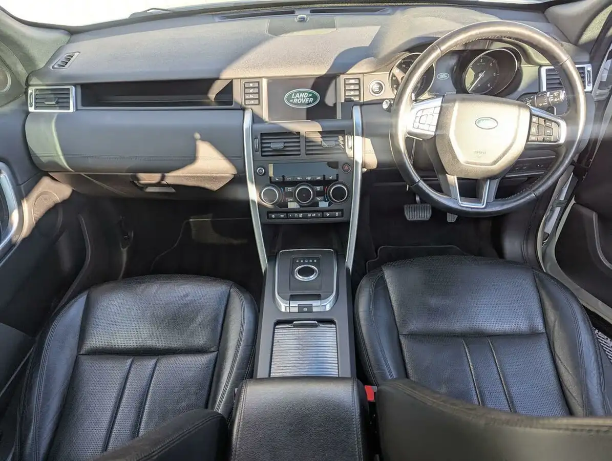 2017-land-rover-discovery-sport-20sd4-hse-black-big-28