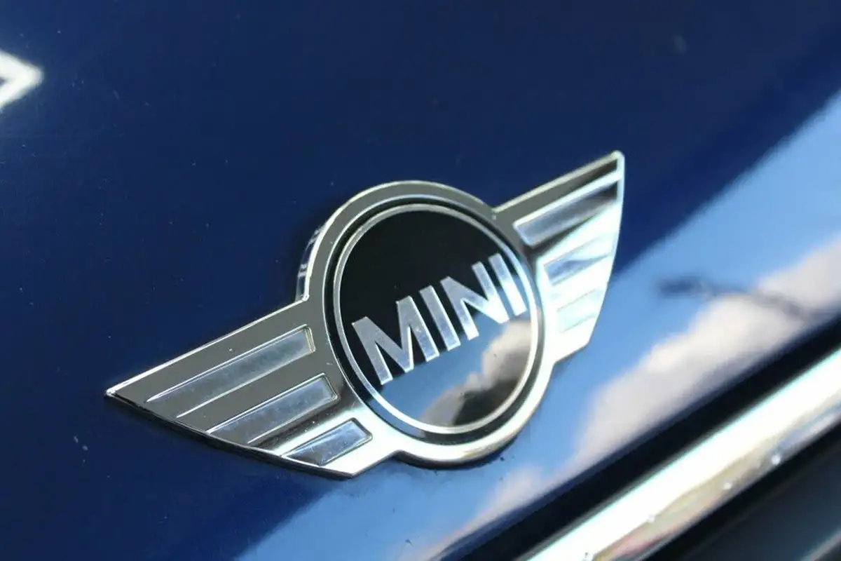 2017-mini-cooper-15td-one-d-ss-5d-big-10
