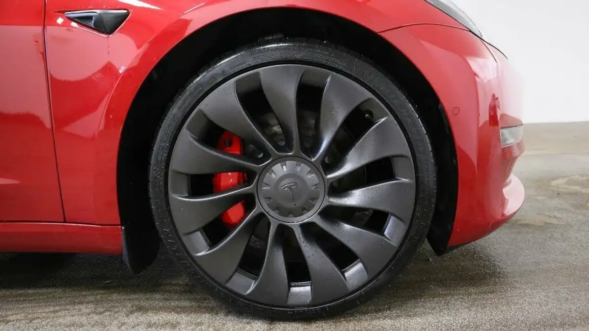 2022-tesla-model-3-e-performance-big-8