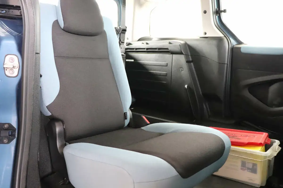 2014-citroen-berlingo-16hdi-plus-big-24