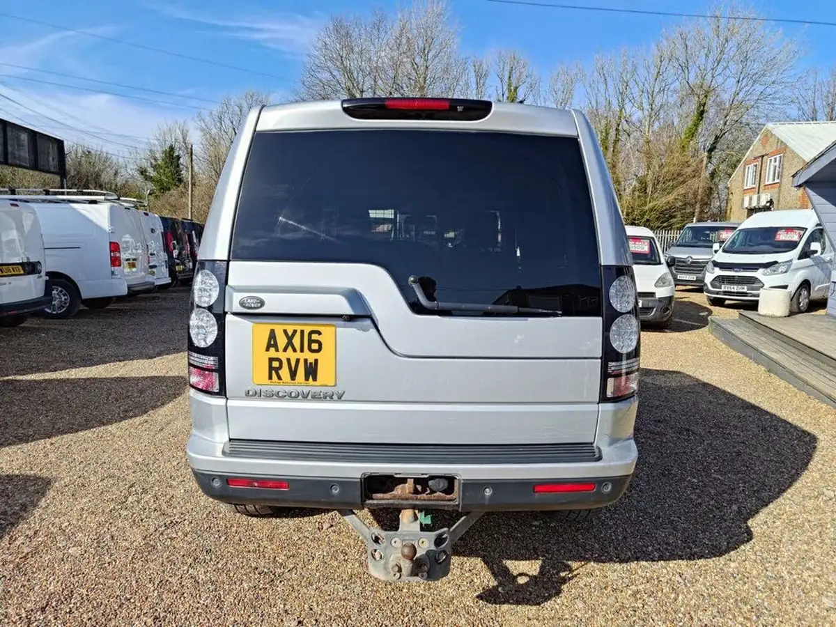 2016-land-rover-discovery-30-sd-v6-se-big-33