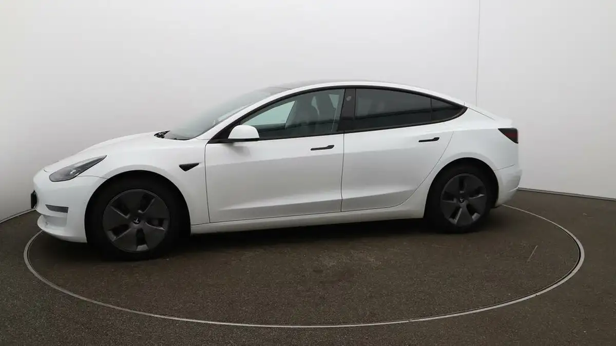2021-tesla-model-3-e-long-range-4x4-big-57