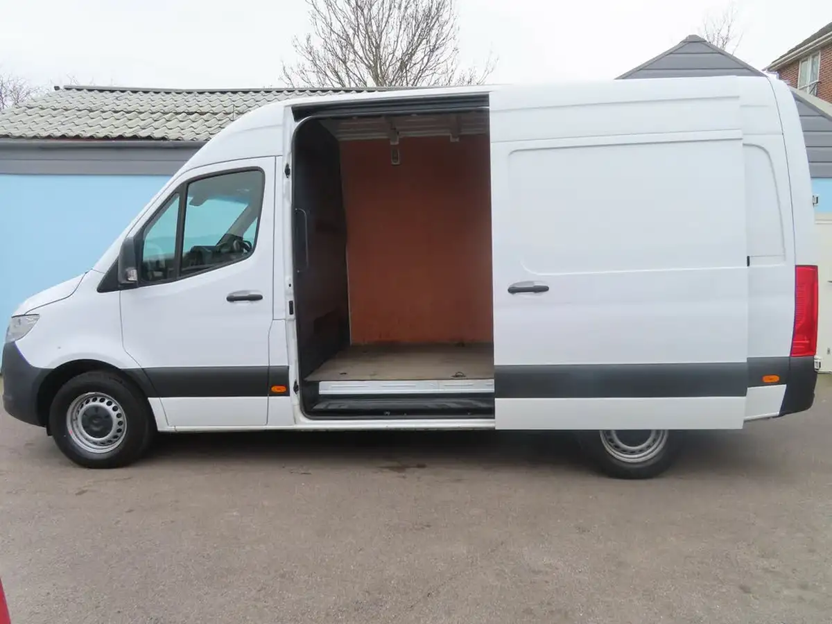 2022-mercedes-benz-sprinter-20cdi-315-l3h2-progressive-150pseu6d-panel-eco-gear-360-big-14