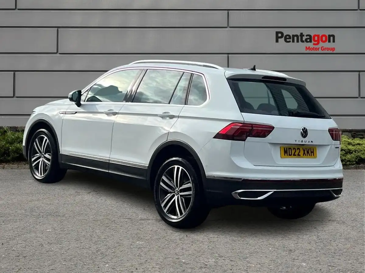 2022-volkswagen-tiguan-20-tsi-elegance-big-1