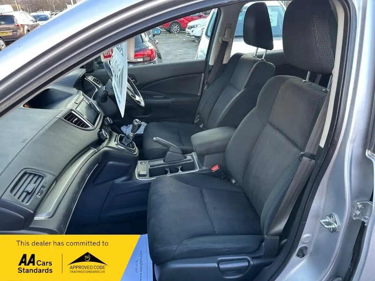 2015-honda-cr-v-16-i-dtec-se-honda-connect-with-navi-dasp-120ps-big-12