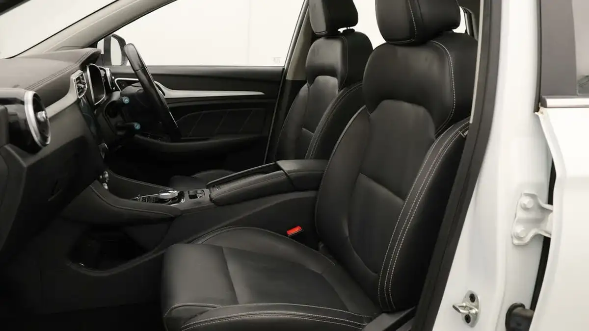 2021-mg-zs-suv-e-exclusive-ev-big-13