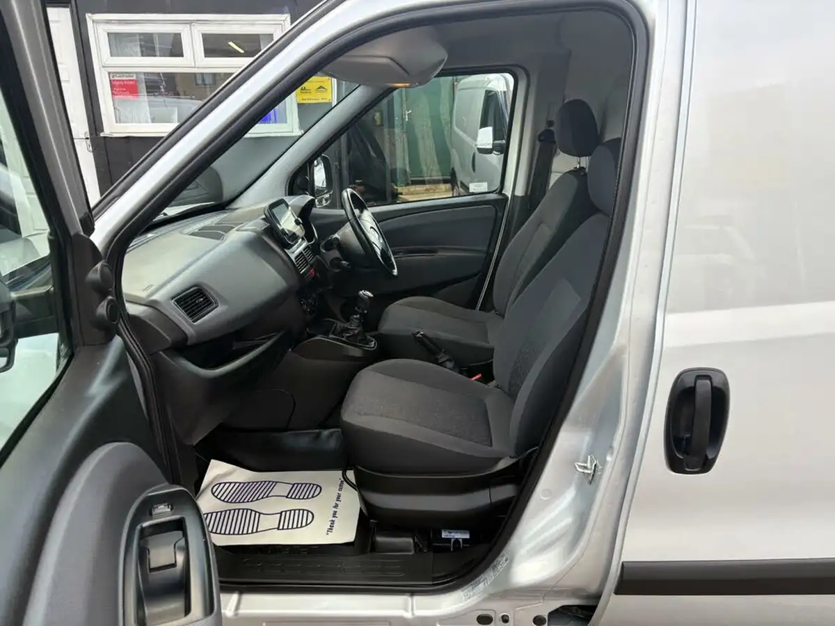 2022-fiat-doblo-cargo-16jtd-l1h1-tecnico-panel-van-big-17