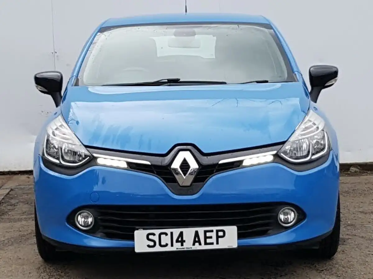 2014-renault-clio-12-dynamique-big-17