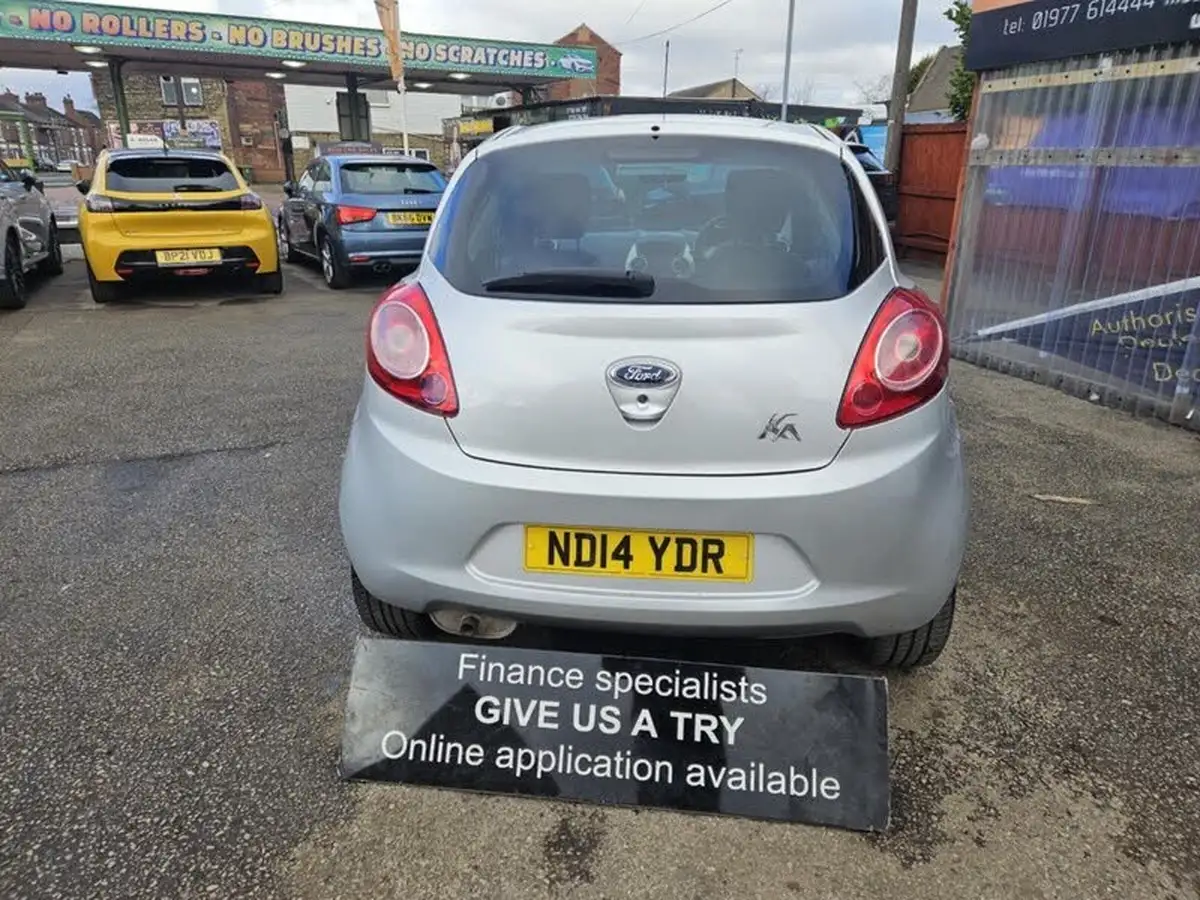 2014-ford-ka-12-zetec-big-9