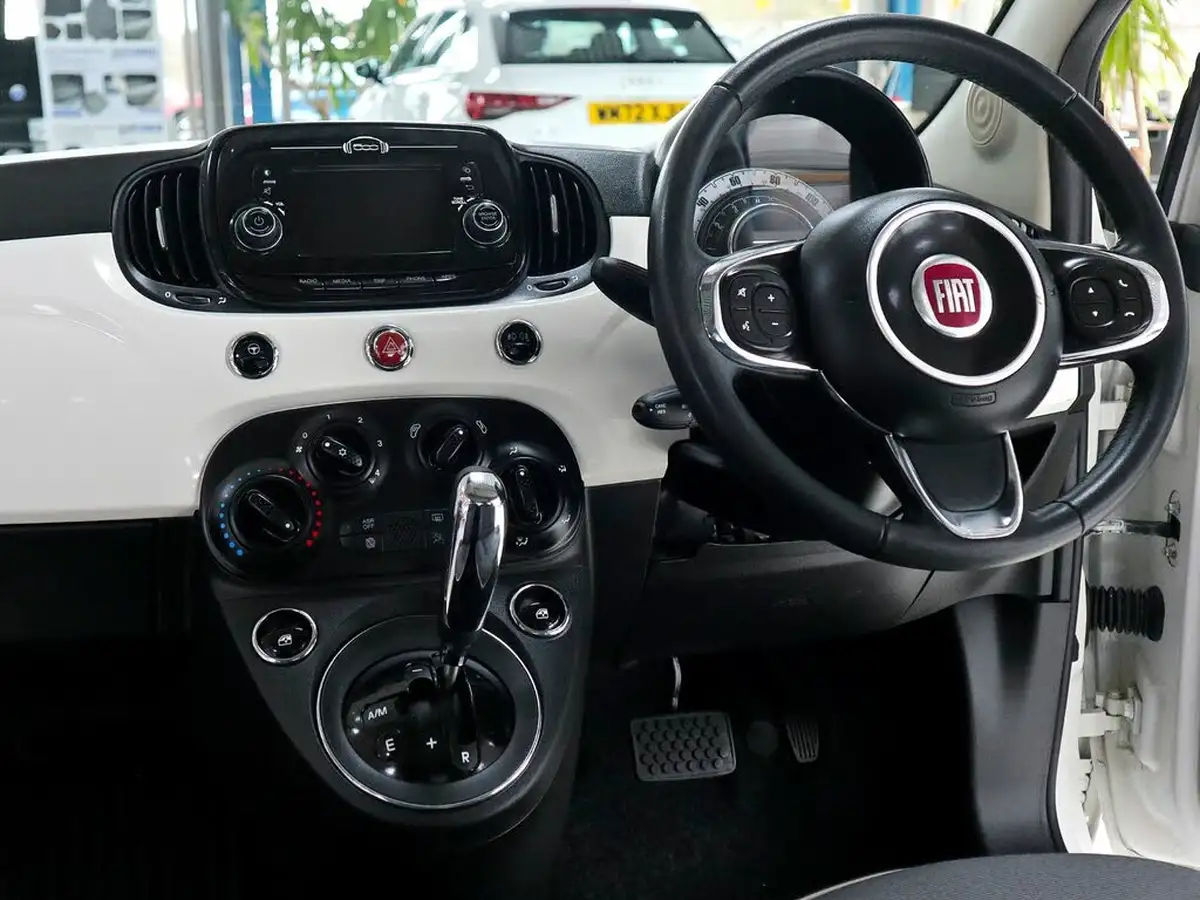 2018-fiat-500-12-lounge-dualogic-big-22