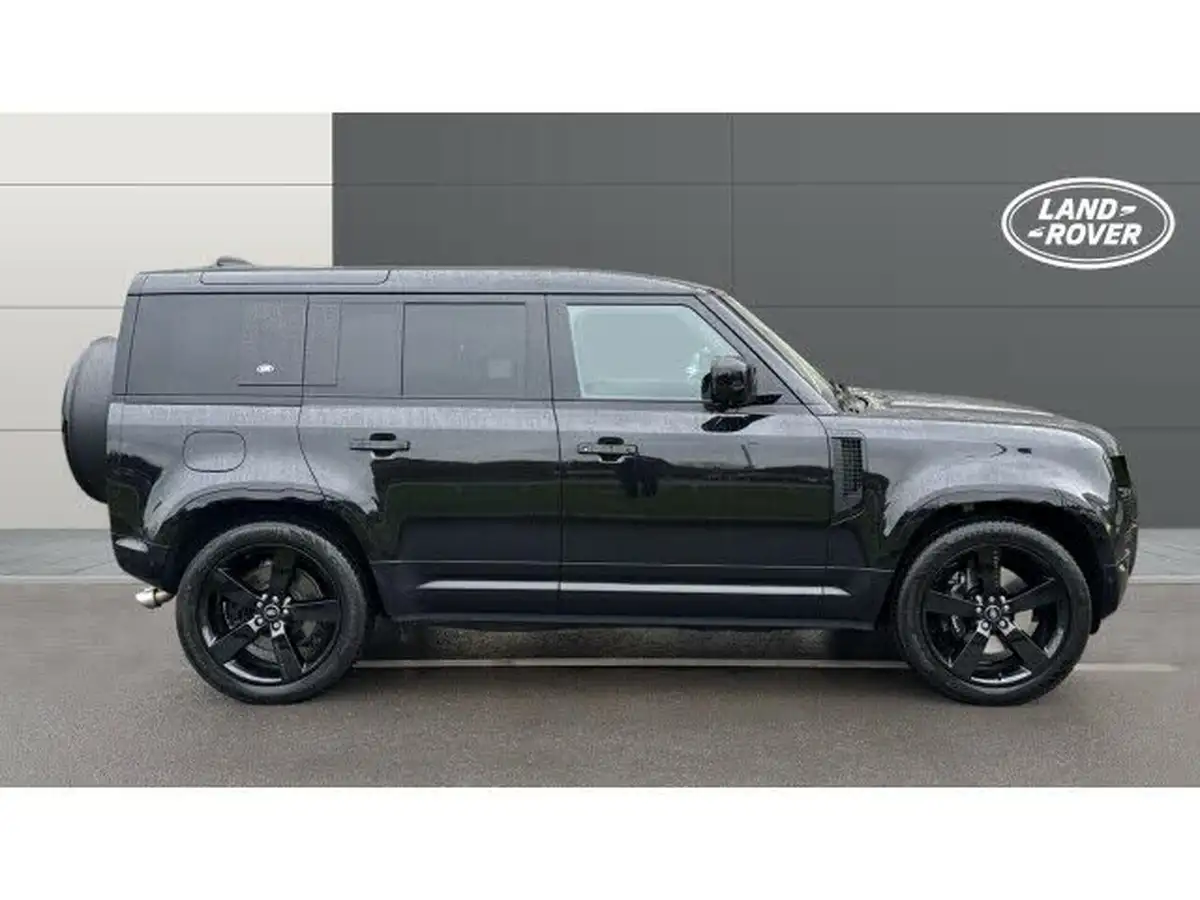 2022-land-rover-110-defender-50-p525-v8-big-4