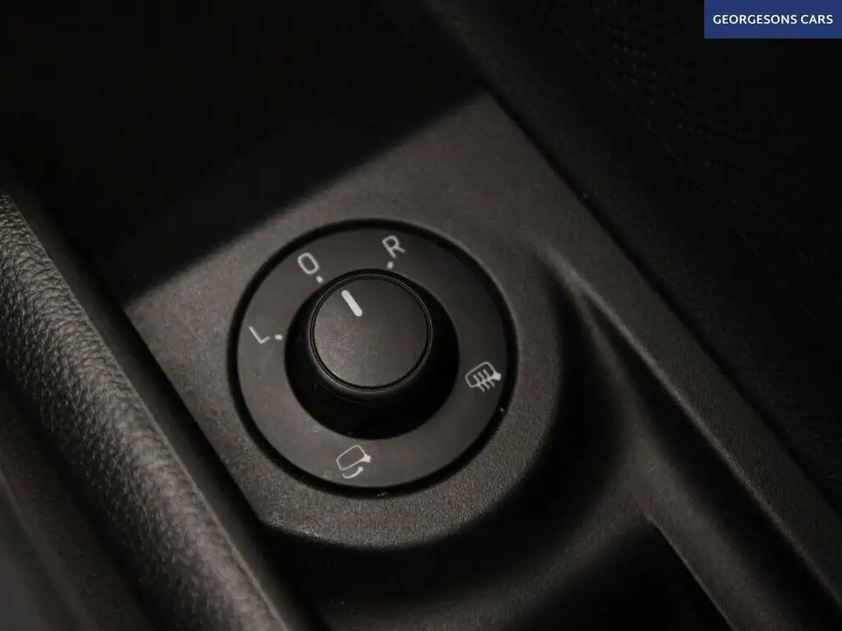 2021-skoda-enyaq-e-60-eco-suite-62-kwh-big-39