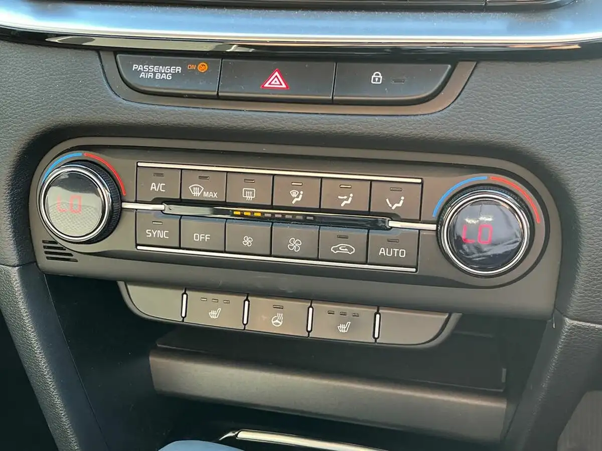 2024-kia-xceed-15-t-gdi-3-dct-big-14