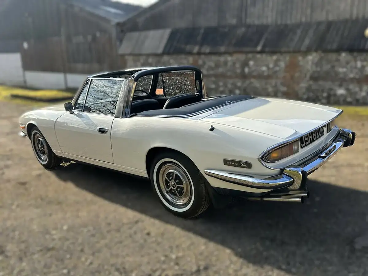 1972-triumph-stag-30-big-3