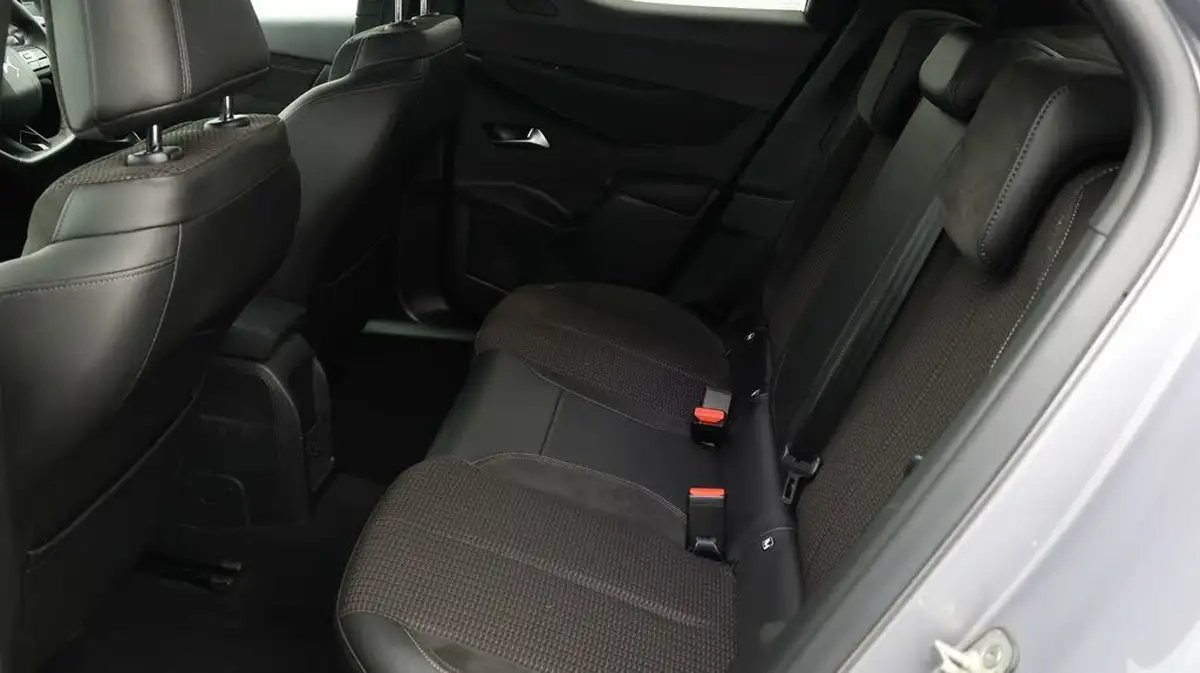 2020-ds-ds-3-crossback-12-puretech-performance-line-100ps-big-15