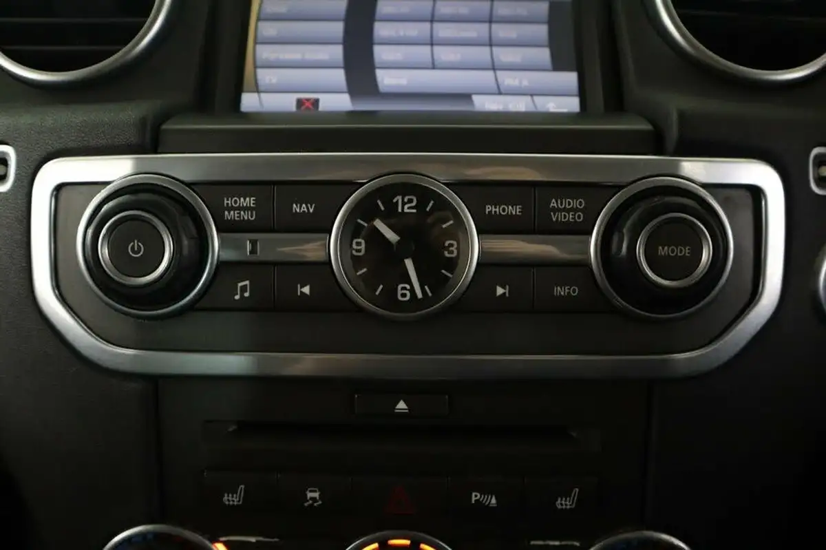 2010-land-rover-discovery-4-30tdv6-xs-big-21