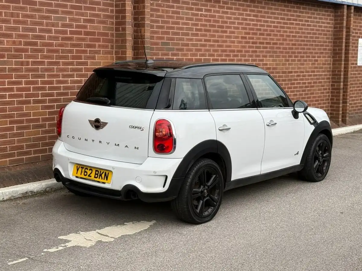 2012-mini-countryman-16-cooper-s-190bhp-all4-big-5